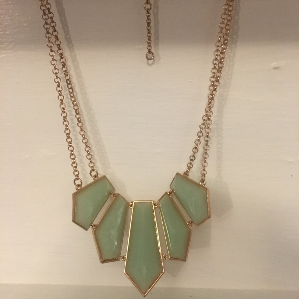 Gold and turquoise/green necklace